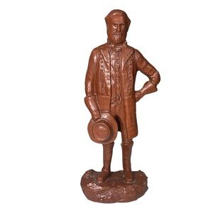 Robert E Lee Pecan Resin Figurine Wood Carved Red Mill USA #426
